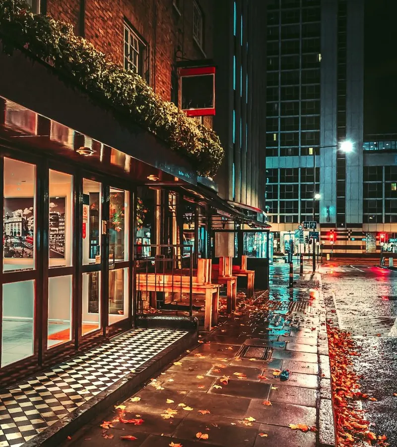 A London pub on a rainy autumn night